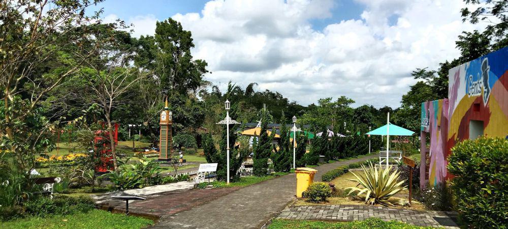 potret merapi park (unsplash.com/@innasafa)