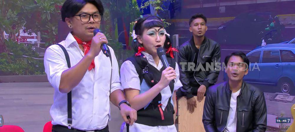 potret kocak Wendi Cagur impersonate dan cosplay jadi Dikta (youtube.com/TRANS7Official)