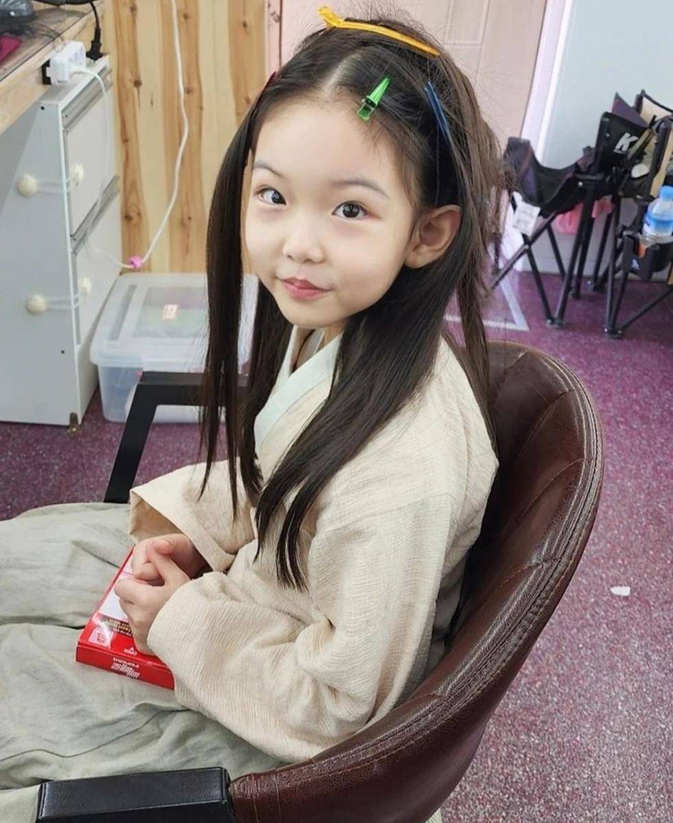 Shim Ji Yoo di Poong, The Joseon Psychiatrist 2 (instagram.com/0.00275t)