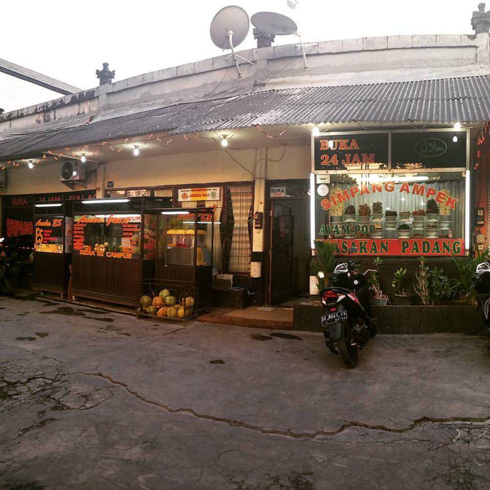 Simpang Ampek Masakan Padang (instagram.com/simpang_ampek_masakan_padang)
