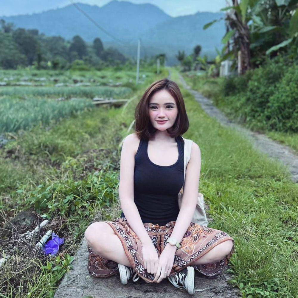 Gaya Berkain ala Fanny Soegi. (instagram.com/fannysoegi)