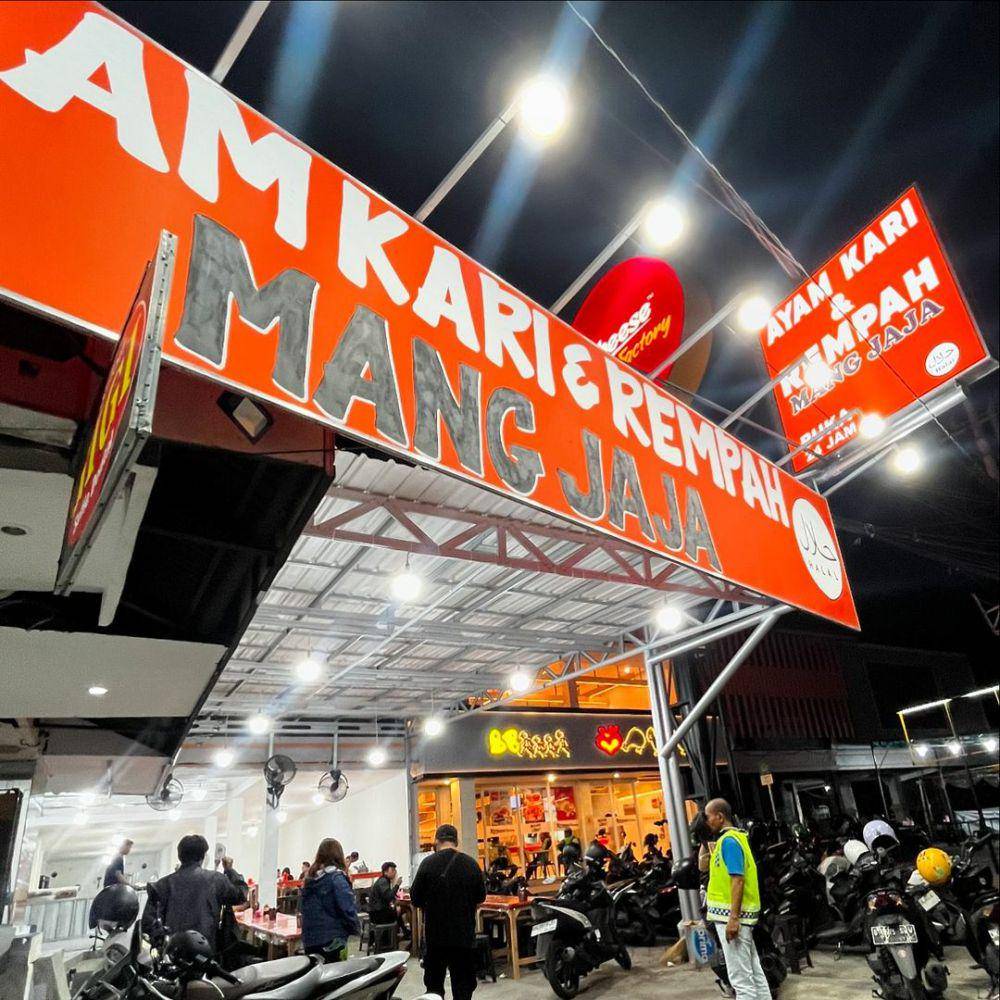 Ayam Kari & Rempah Mang Jaja (instagram.com/ayamkarirempahmangjaja)