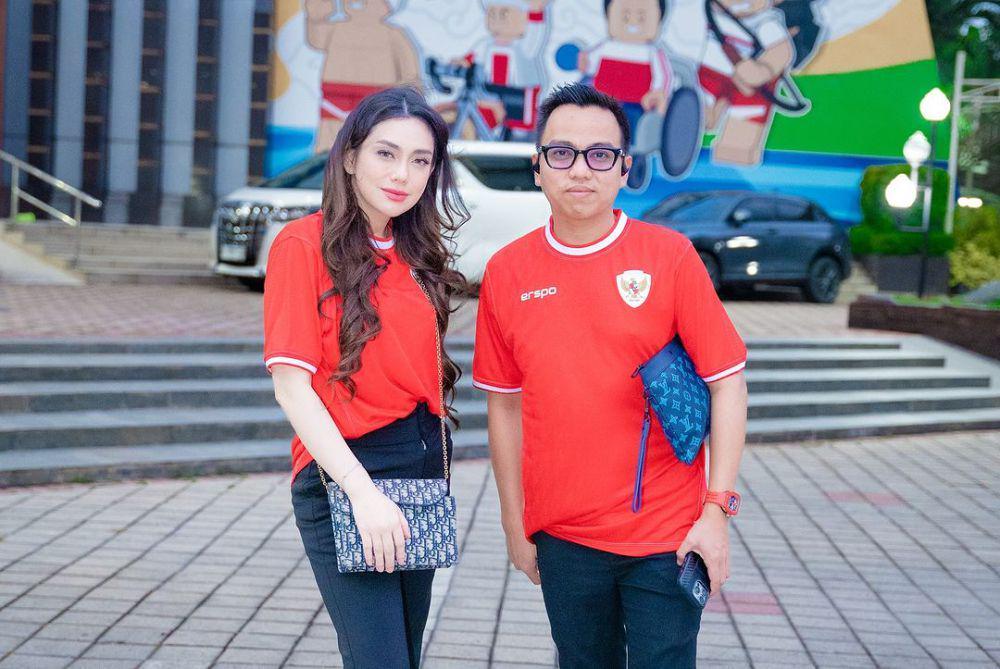 Celine Evangelista nonton timnas Indonesia vs. Australia. (instagram.com/aanstory)