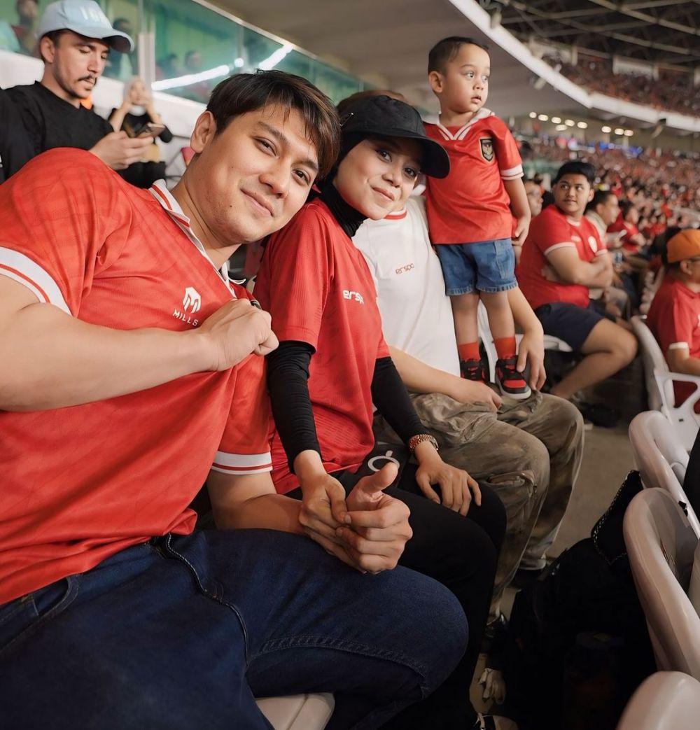 Momen Lesti Kejora Nonton Pertandingan Indonesia vs Australia
