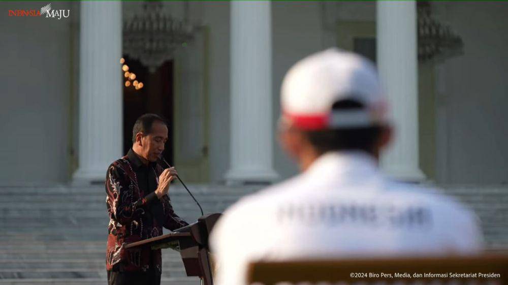 Presiden Joko "Jokowi" Widodo memberikan bonus prestasi kepada atlet Paralimpiade Indonesia (youtube.com/SekretariatPresiden)