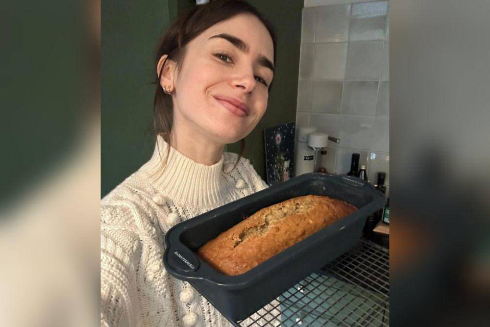 potret Lily Collins saat membuat kue (instagram.com/lilyjcollins)