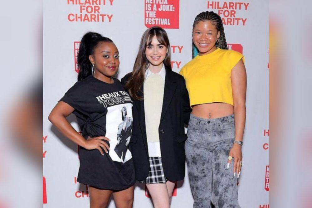 potret Lily Collins dan teman-temannya (instagram.com/lilyjcollins)