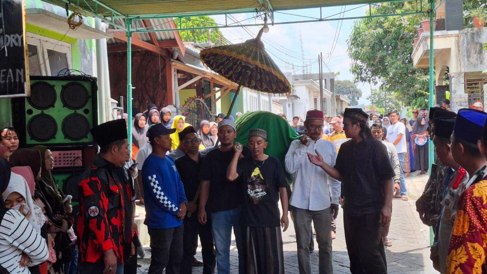 Korban penganiayaan dan pengeroyokan oleh anggota pesilat di Malang meninggal dunia. (IDN Times/Rizal Adhi Pratama)