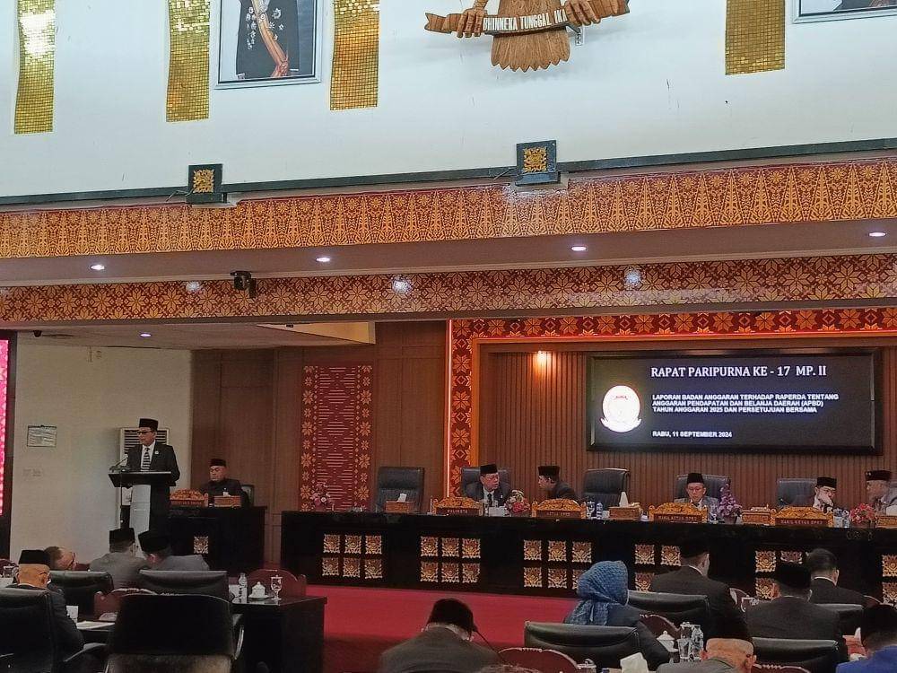 Rapat Paripurna DPRD Palembang tentang APBD Pemkot 2025 (Dok. Kominfo Palembang)