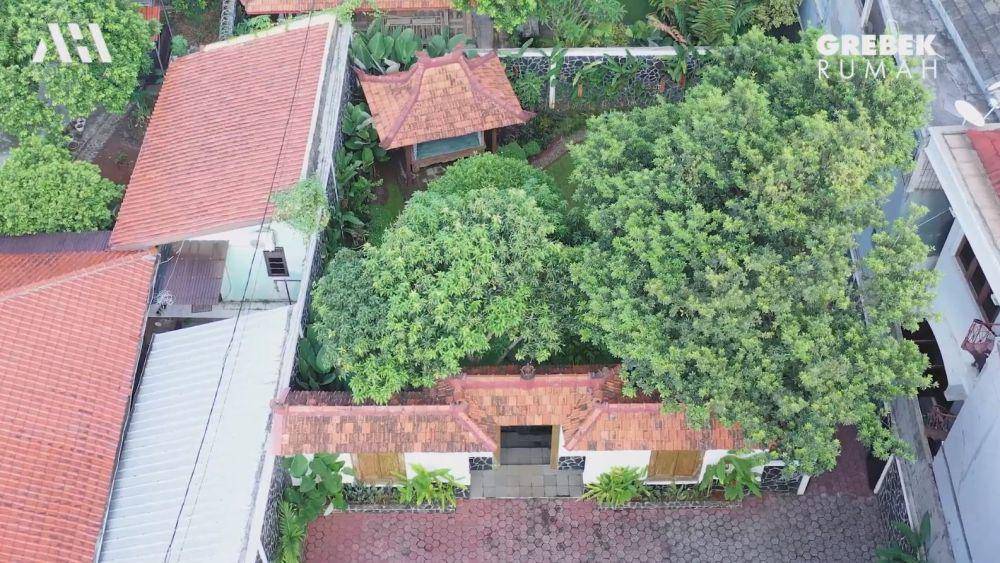 rumah Rieke Diah Pitaloka (YouTube.com/Atta Halilintar)