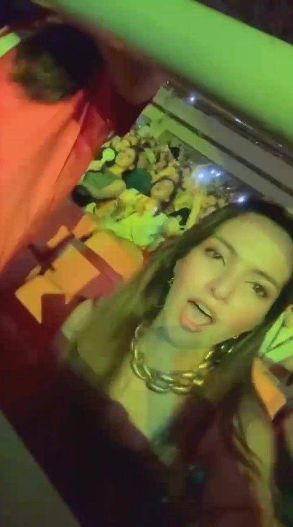 potret Nia Ramadhani temani anak nonton konser Bruno Mars (instagram.com/ramadhaniabakrie)