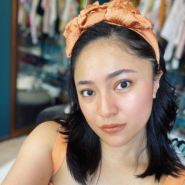 Inspirasi makeup natural ala Marshanda. (Instagram.com/marshanda99)