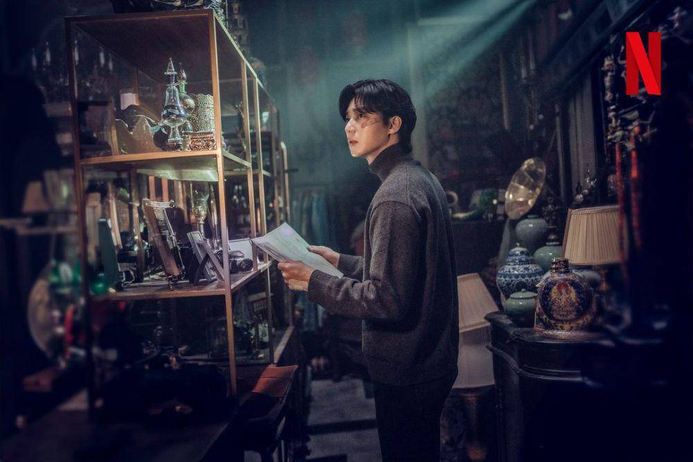 still cut drama Gyeongseong Creature 2 (instagram.com/netflixkr)