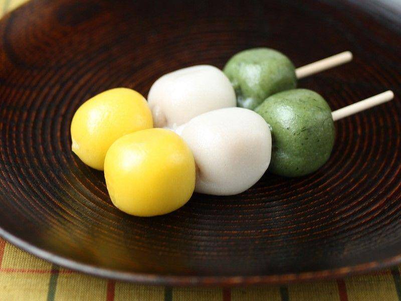 ilustrasi dango (flickr.com/plainliving)