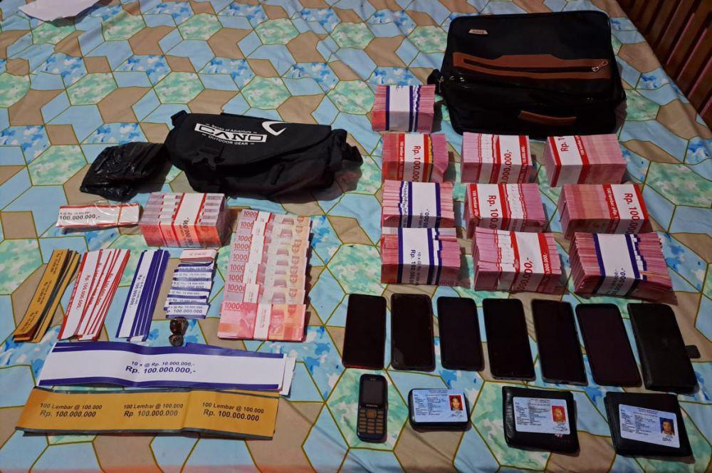 Bareskrim Gerebek Percetakan Uang Rp1,2 Miliar di Bekasi