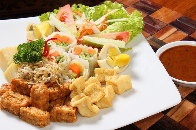 Resep Gado-Gado Betawi untuk Menu Sarapan atau Makan Siangmu