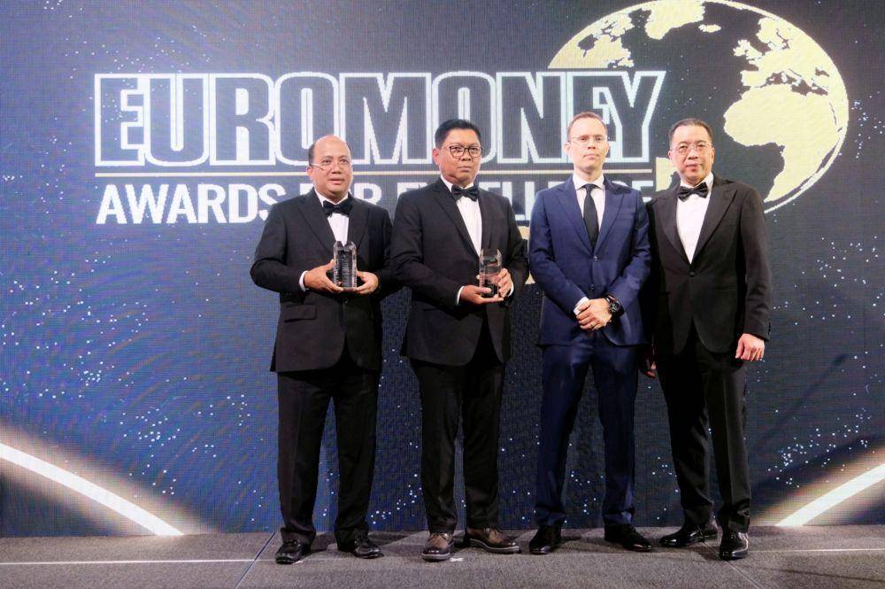 Bank Mandiri kembali menorehkan prestasi gemilang dan menegaskan kompetensi yang dimiliki dalam menghadirkan layanan finansial yang menyeluruh lewat serangkaian strategi dan inovasi tanpa henti. (Dok. Bank Mandiri)