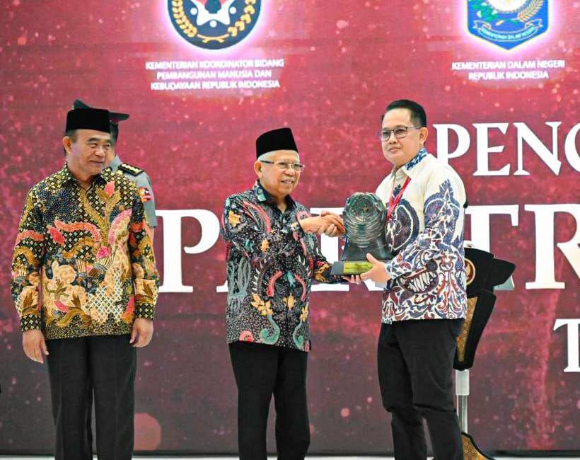 Beri Perlindungan Pekerja, Pemprov Jatim Raih Paritrana Award 2024