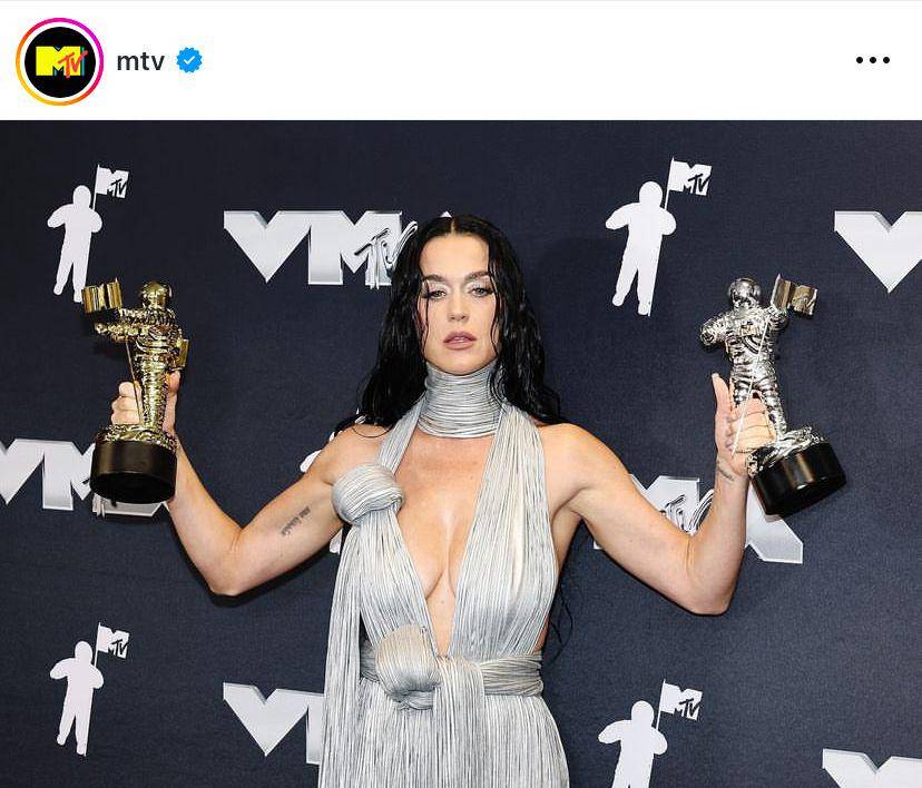 potret Katy Perry di MTV VMAs 2024 (via Instagram.com/mtv)