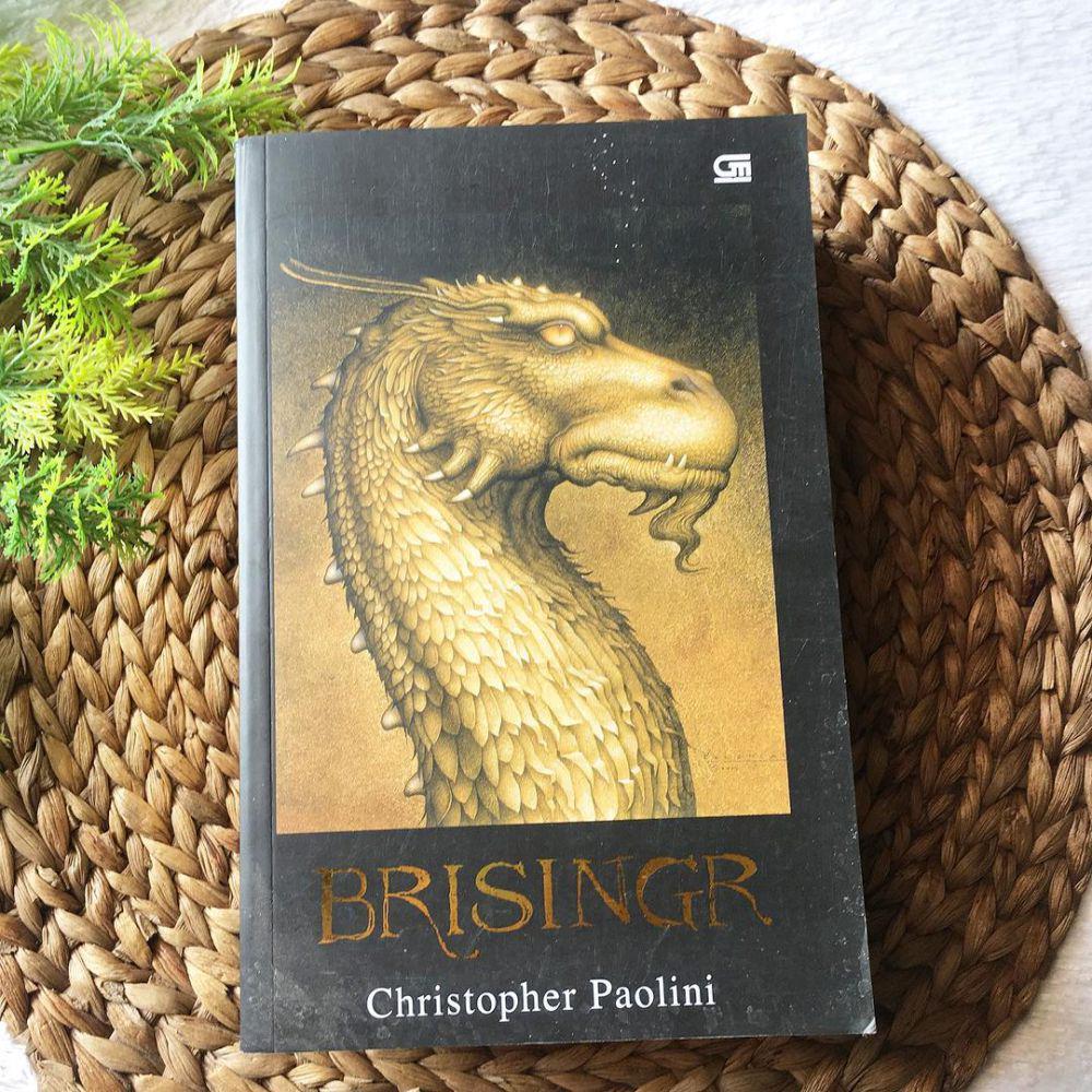 Brisingr. instagram.com/@books.arimbi