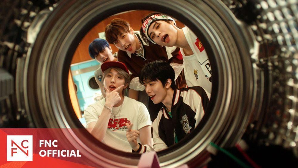 cuplikan MV "Don't Worry, Be Happy" (youtube.com/SF9)