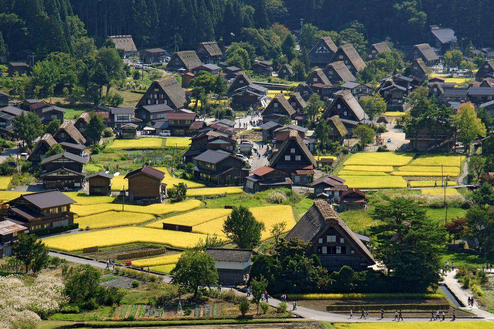 potret Shirakawa-go (commons.m.wikimedia.org/663highland)