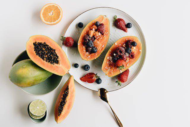 ilustrasi buah pepaya (pexels.com/alleksana)