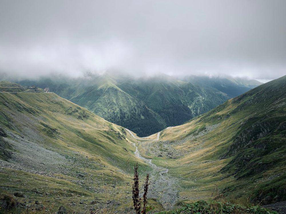 potret Transfagarasa Highway di Rumania (pexels.com/Zelch Csaba)