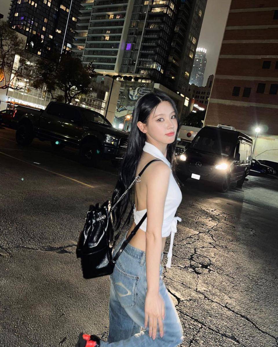 Minyeon (G)I-DLE (instagram.com/noodle.zip)