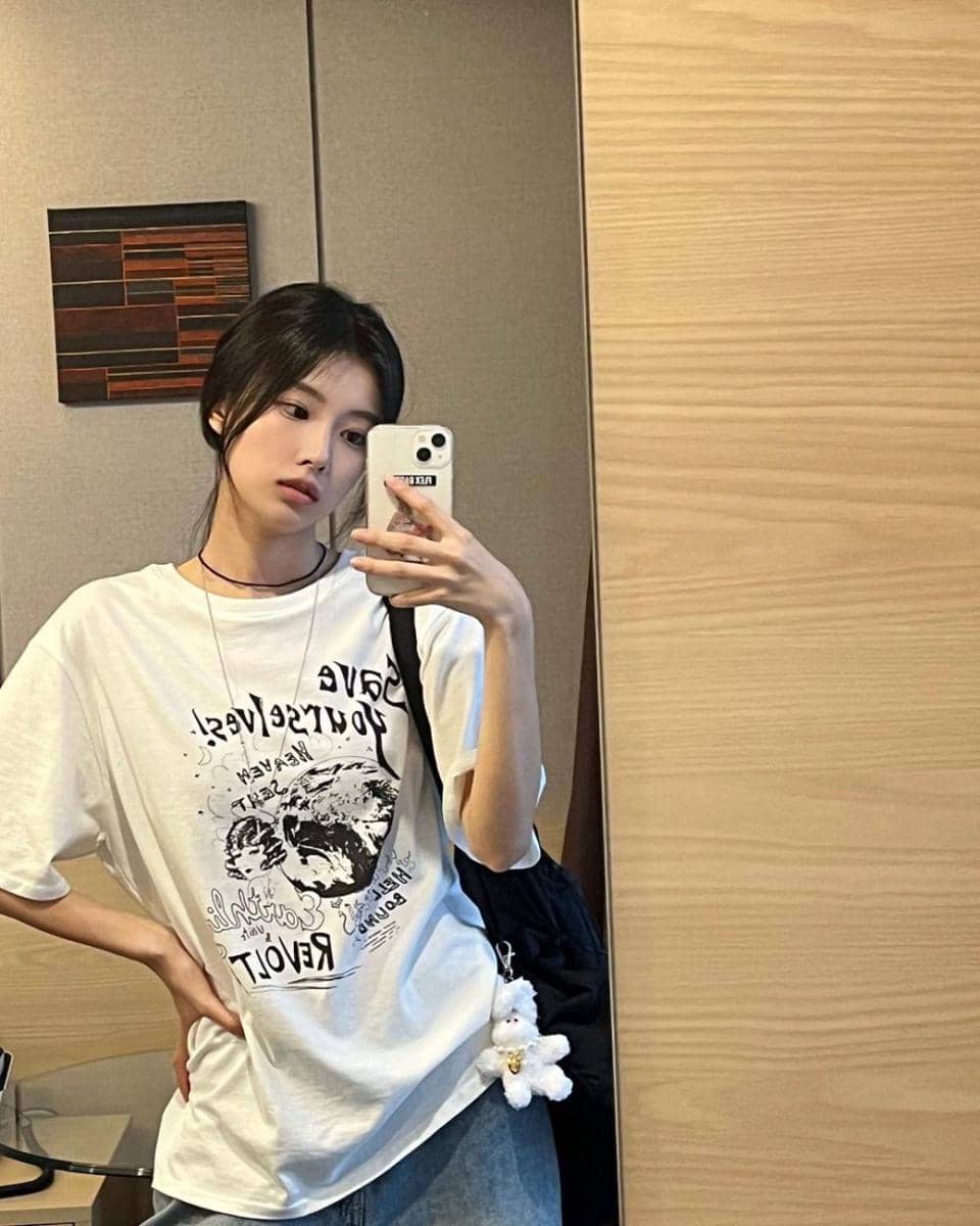 Kang Hyewon (instagram.com/hyemhyemu)