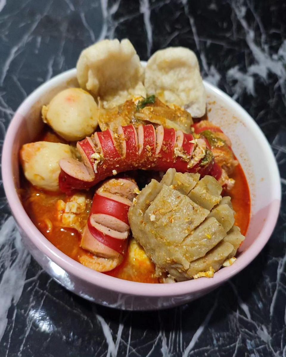 Seblak Lahrisa Prasmanan (instagram.com/seblaklahrisa_prasmanan)