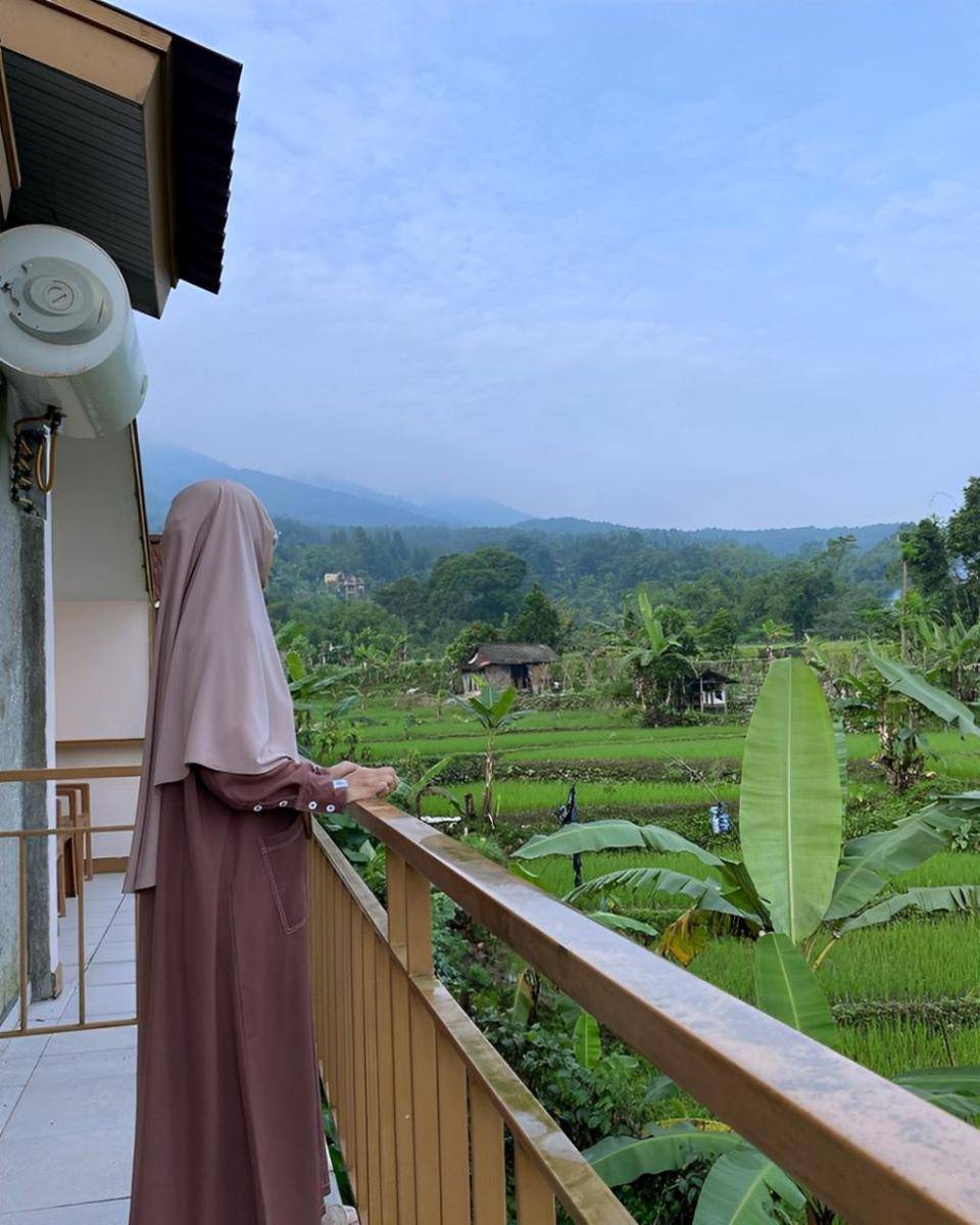 Potret pemandangan sekitar Anaira Glamping and Resort (instagram.com/rendawah)