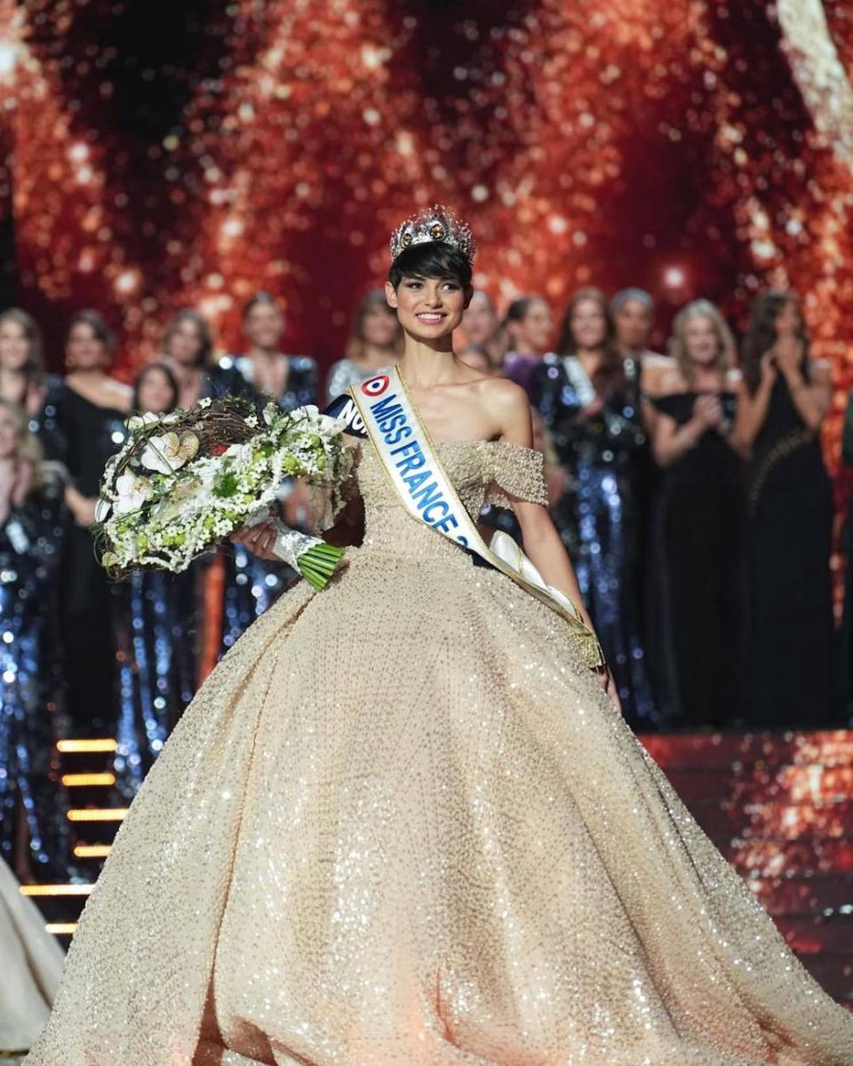Potret Pemenang Miss Prancis 2024, Ève Gilles (instagram.com/leblogdesmiss)
