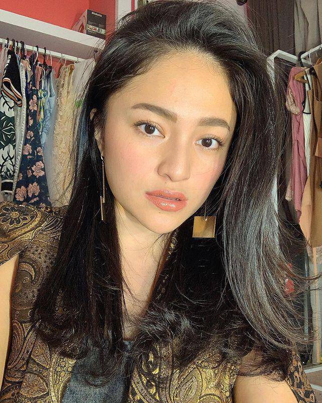 Inspirasi makeup natural ala Marshanda. (Instagram.com/marshanda99)