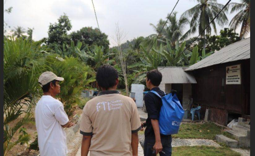 Tim dosen ITERA mengidentifikasi potensi wisata desa Legundi (IDN Times/Istimewa)