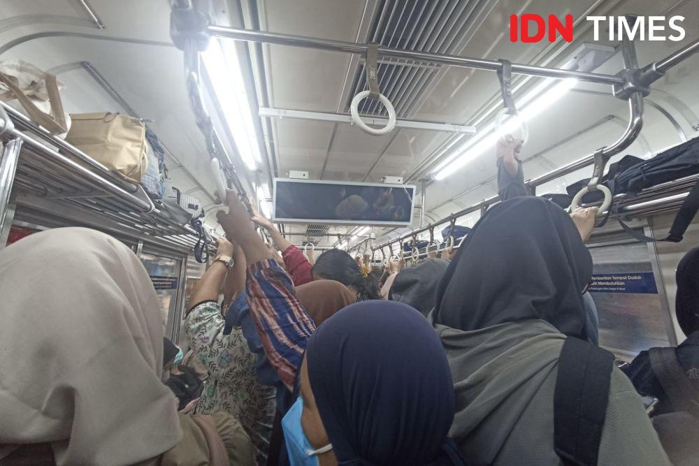 Wacana Tarif Berbasis NIK, Pengguna KRL: Balik ke Kendaraan Pribadi