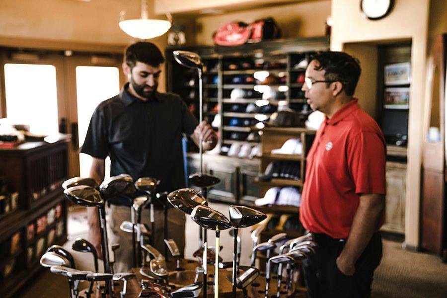 ilustrasi pemain golf sebagai audiens persona (pexels.com/Jopwell)