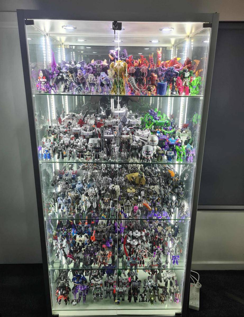 potret koleksi Transformers (reddit.com/user/King_of_Pink)