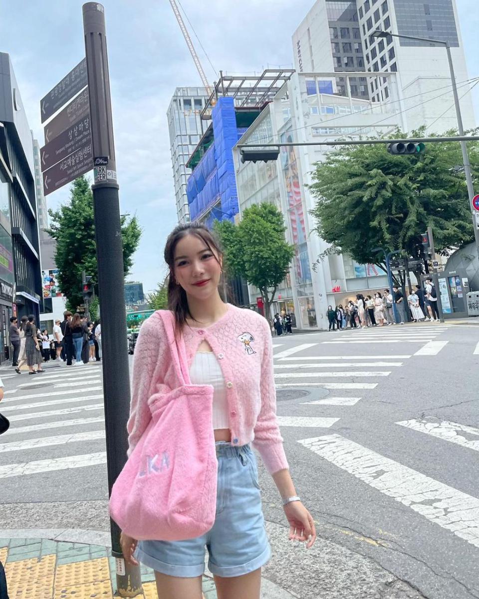 outfit Mook Worranit (instagram.com/mookworranit)