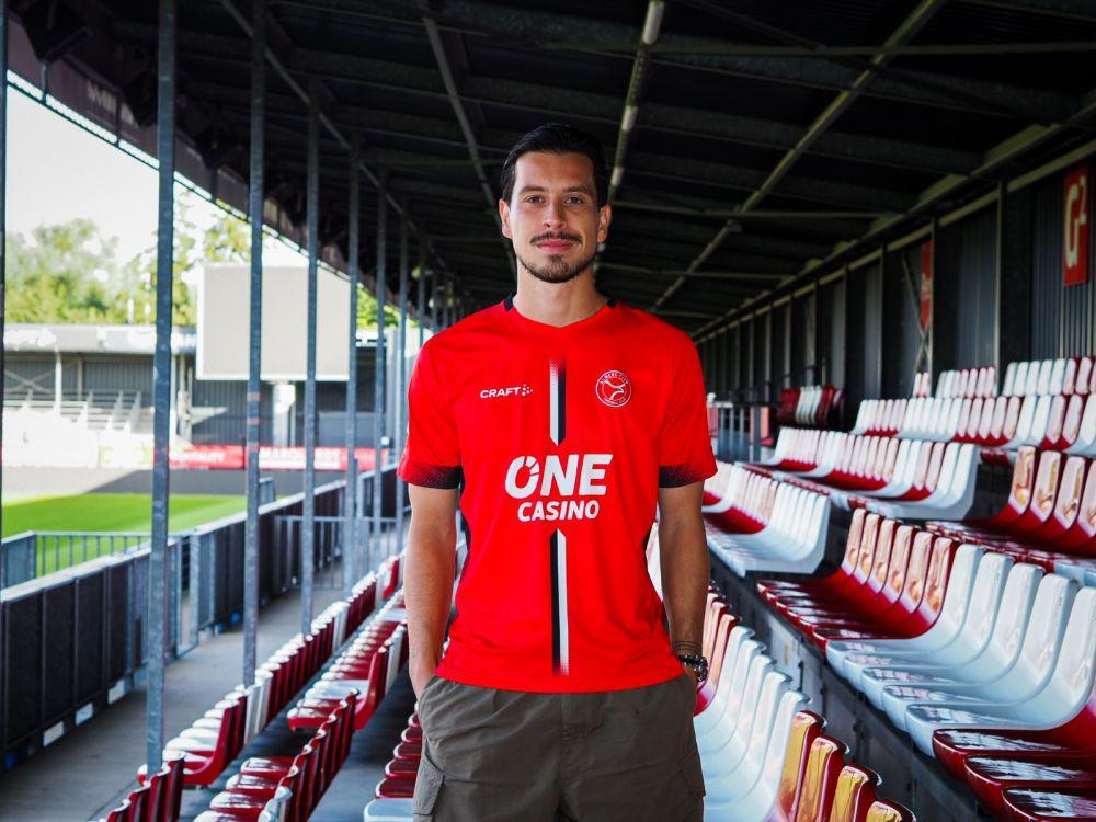 Thom Haye Resmi Berseragam Almere City, Tetap di Eredivisie!