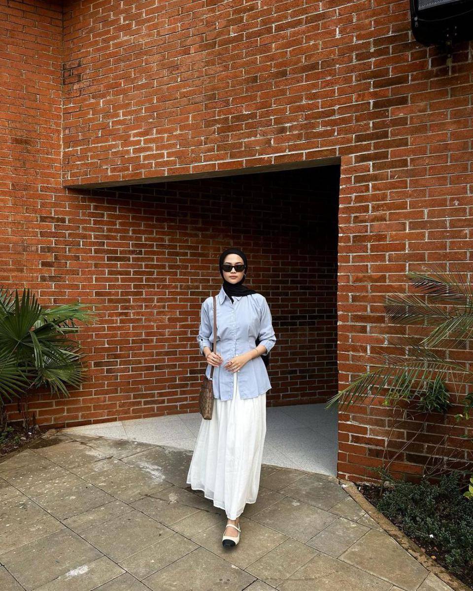 Ide OOTD clean look yang elegan dan minimalis (instagram.com/ratuanditya)