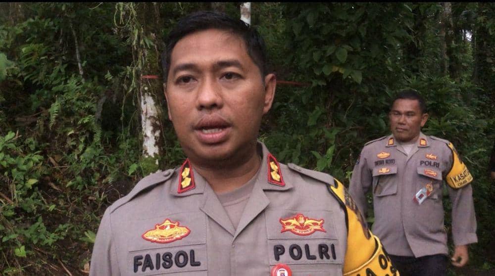 Polres Padang Pariaman terus menelusuri keberadaan terduga pelaku pembunuhan terhadap Nia Kurnia Sari, gadis penjual gorengan. (Tangkapan Layar/Dok Humas Polda Sumbar).