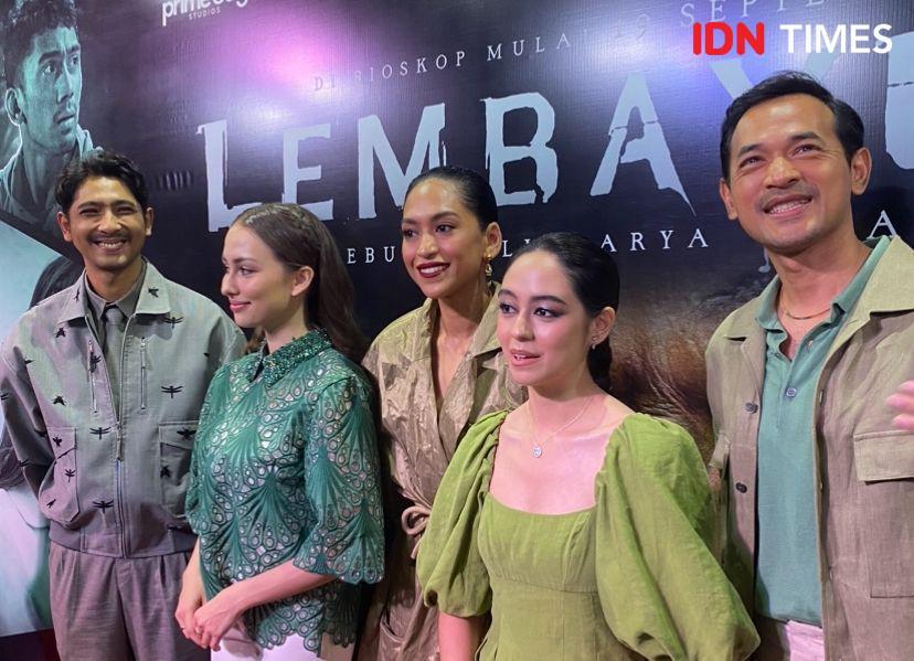 9 Potret Artis di Red Carpet Premier Film Lembayung, Ada Arya Saloka