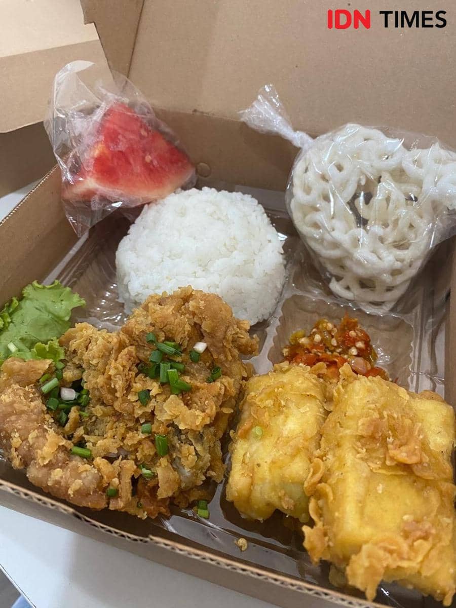 Menu makanan di kantor IDN (IDN Times/Fina Wahibatun Nisa)