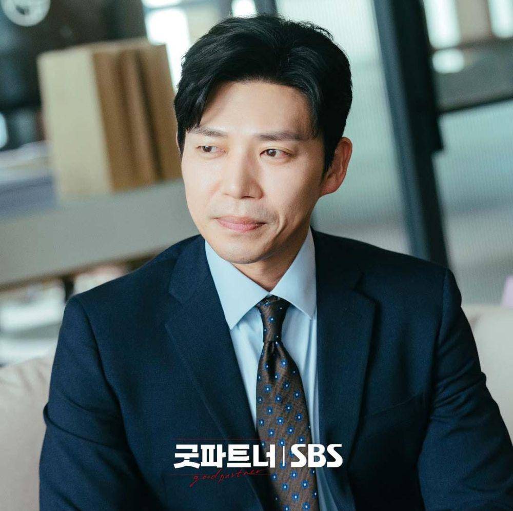 Ji Seung Hyun di drama Good Partner (instagram.com/sbsdrama.official)