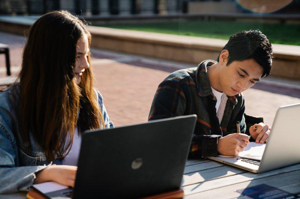 ilustrasi mahasiswa (pexels.com/George Pak)