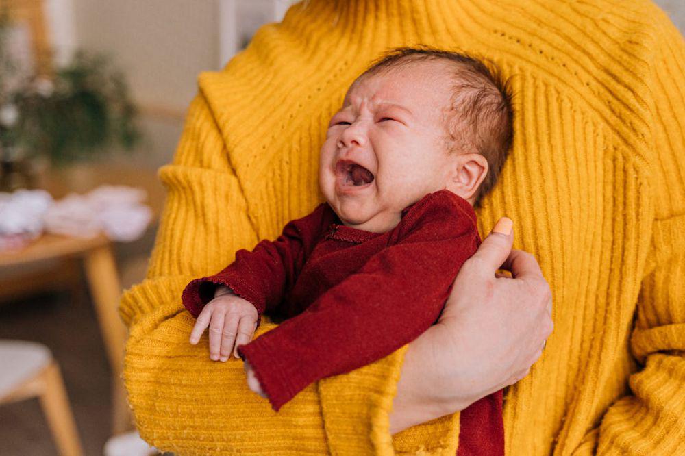 5 Cara Mengatasi Perut Kembung pada Bayi, Jangan Panik!