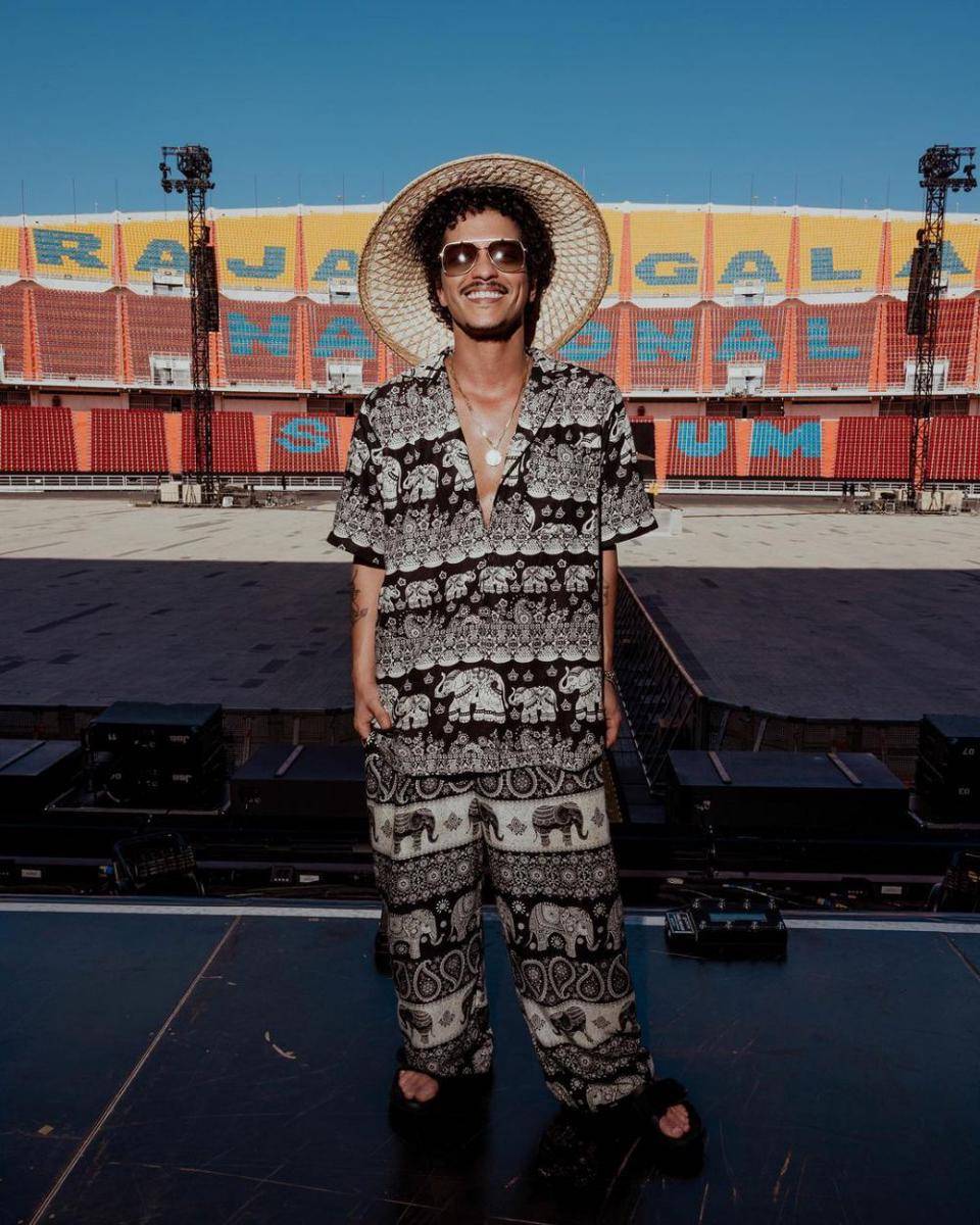Bruno Mars (instagram.com/brunomars)