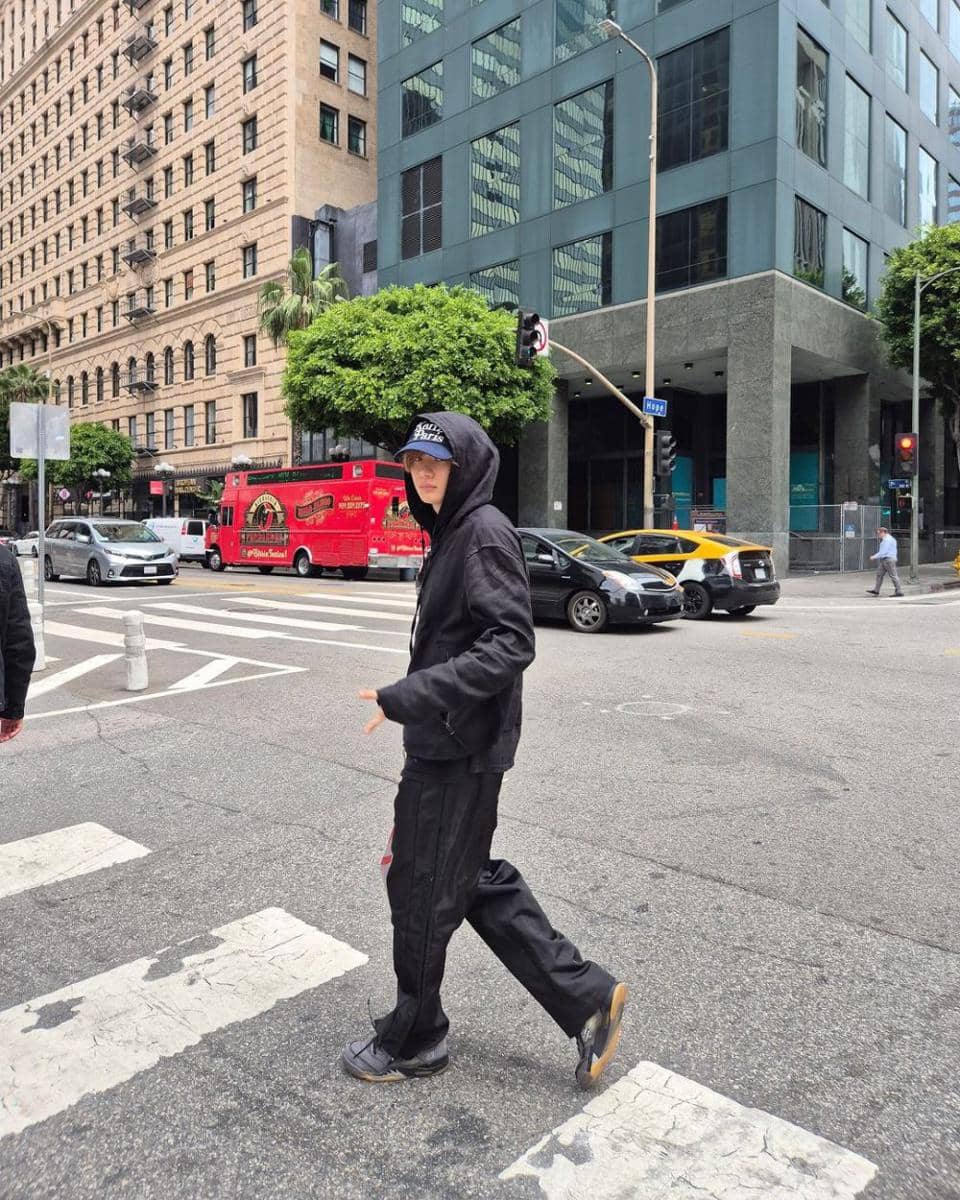 outfit street style kekinian ala Shotaro RIIZE (instagram.com/riize_official)