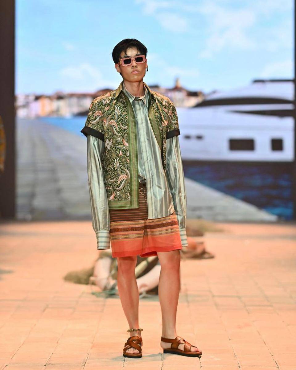 Batik Keris x SPOUS di Plaza Indonesia Men's Fashion Week (instagram.com/plazaindonesia)